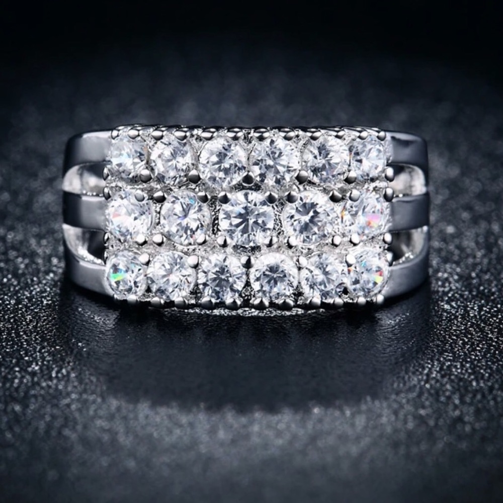 Silver CZ Crystals Ring New Size 10